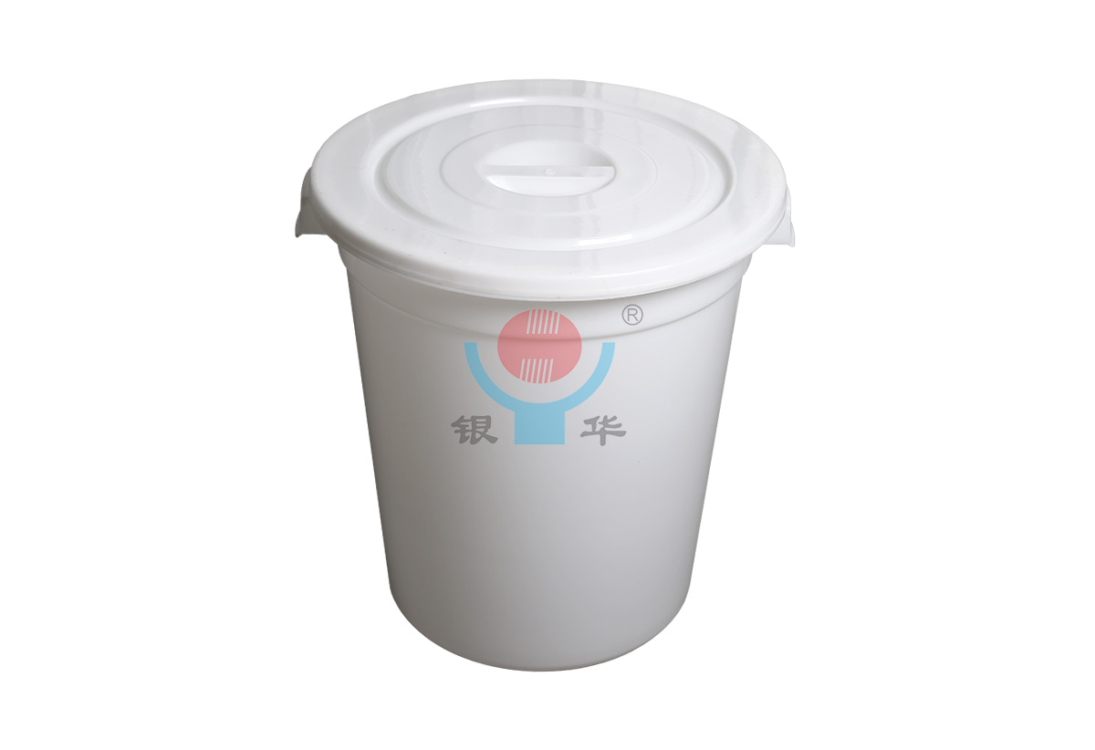 塑料桶里長青苔該如何去除？